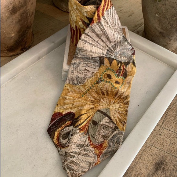 VINTAGE ERMENEGILDO ZENGA Tie Mardi Gras Masks Purple Green & Gold - Picture 2 of 7